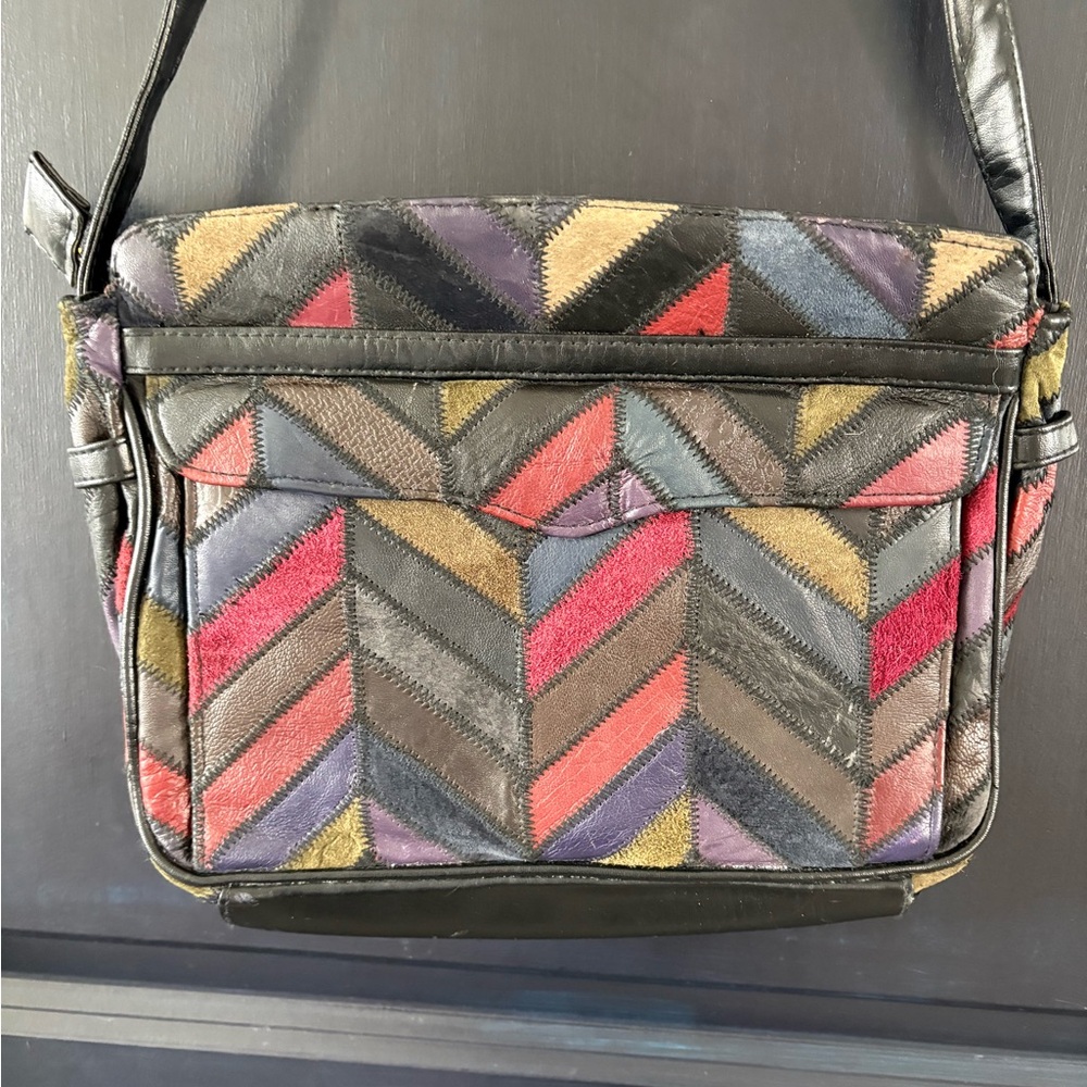 Vintage Chevron Pattern Patchwork Crossbody Bag - image 6